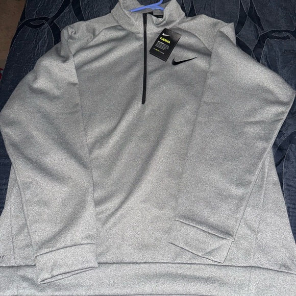 Nike Men's Silver Performance Jacket - Picture 1 of 3